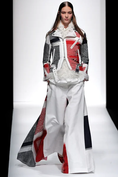 Look 14